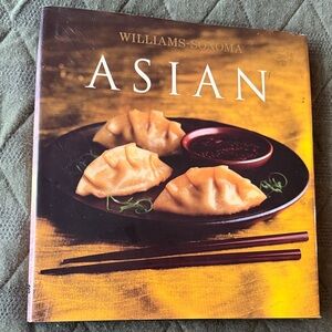 Williams Sonoma Asian Cuisine Cookbook with Black and Gold Cover
